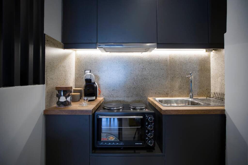 City Center Modern Renovated Apartment 아테네 외부 사진